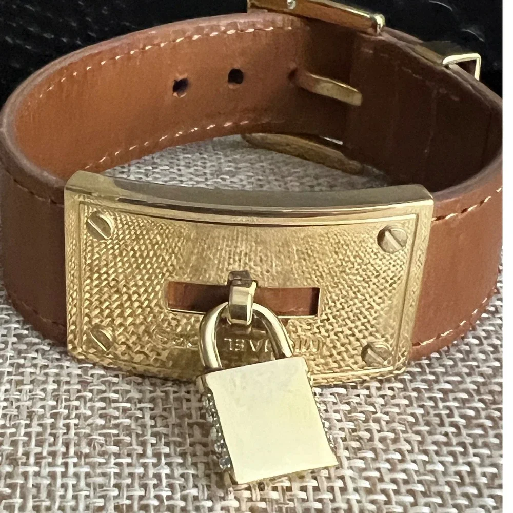 Michael Kors Brown Leather Gold Padlock Crystal Cuff Bracelet Size Medium Preppy